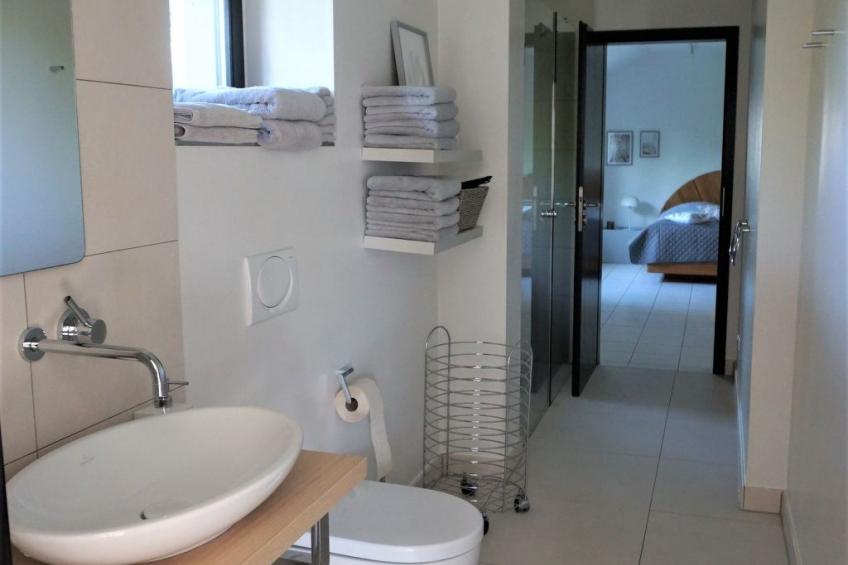 Großzügiges Haus mit traumhafter Gartenanlage - foto 19