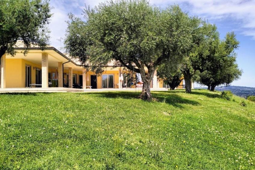 Schoene Appartment mit panoramische Blick - foto 2