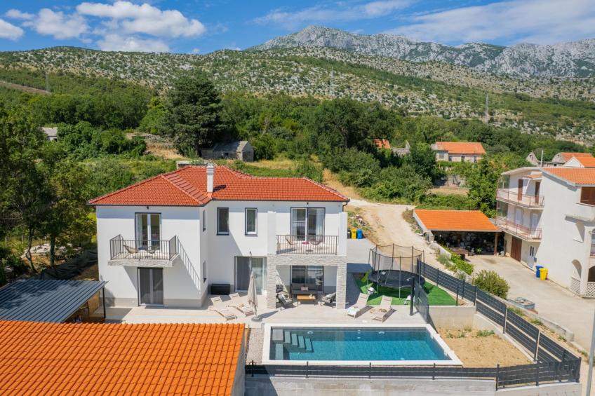 Villa Ginger – Your Peaceful Family Escape Near Omiš