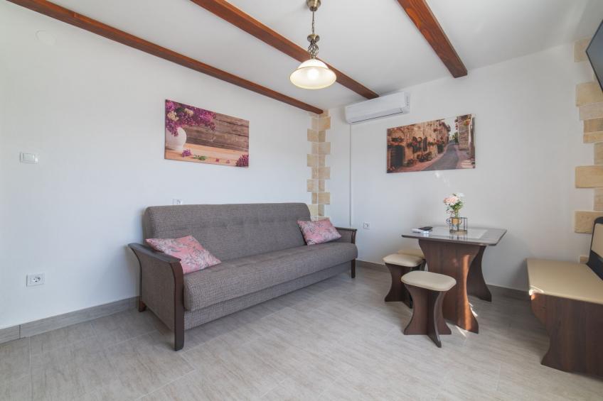 Serene Retreat Holiday Home with Pool - Two Bedroom Holiday Home with Pool - foto 2