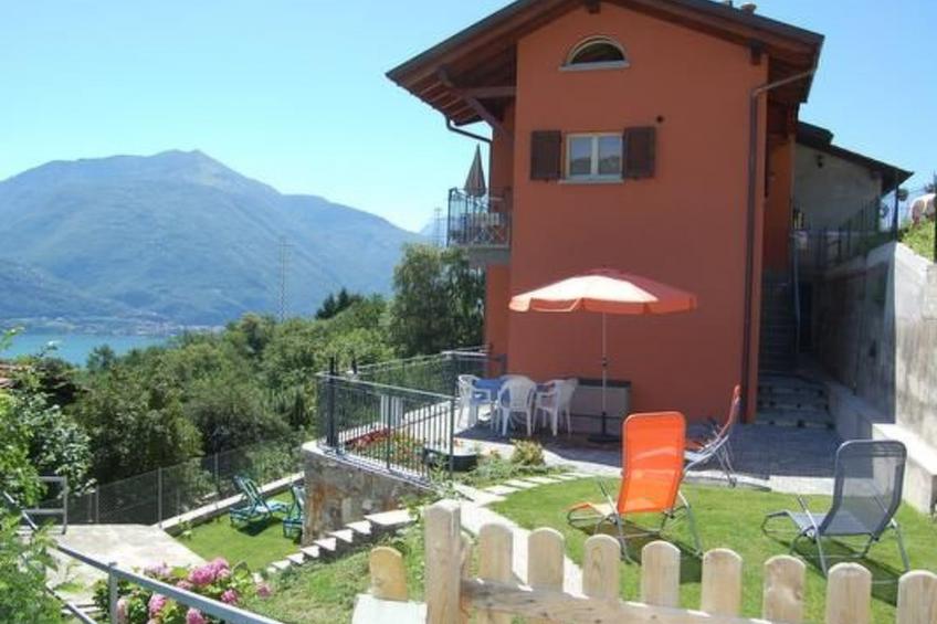 Rustikales Haus in ruhiger Lage mit  Seesicht