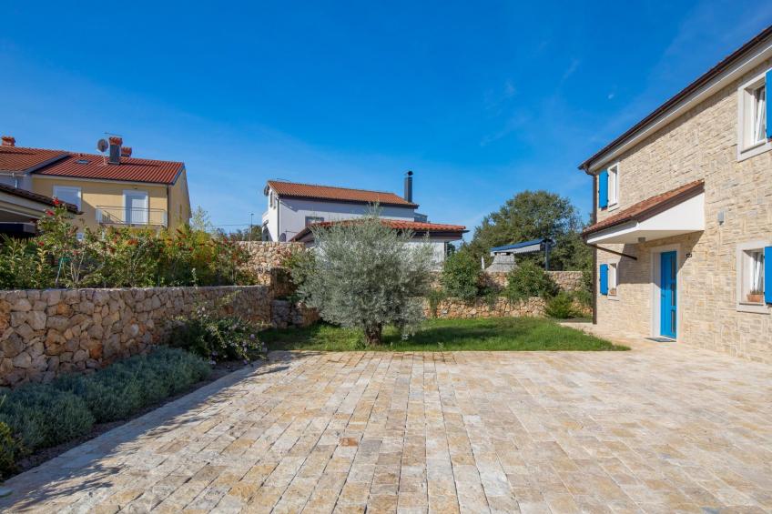 Romantische Villa mit Pool, umgeben von Natur - foto 3