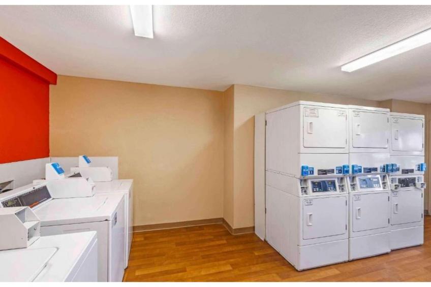 1 Queen Bed | Non-Smoking, Kitchen - foto 26