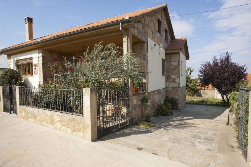 Sehr gepflegtes Ferienhaus im typisch spanischen Stil mit Garten, zwei Terrasse - foto 32