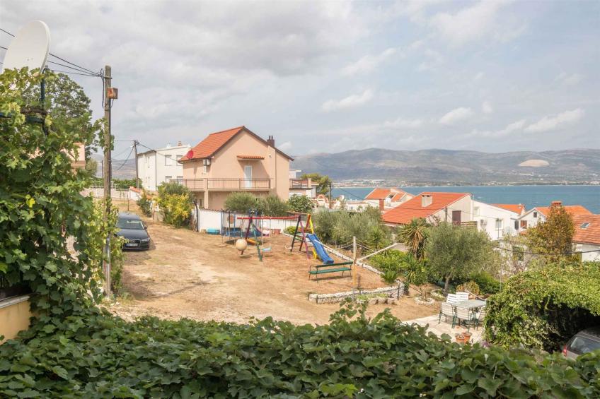 Holiday apartment with air conditioning, terrace and sea view in Slatine - BF-3VNF8 - foto 8