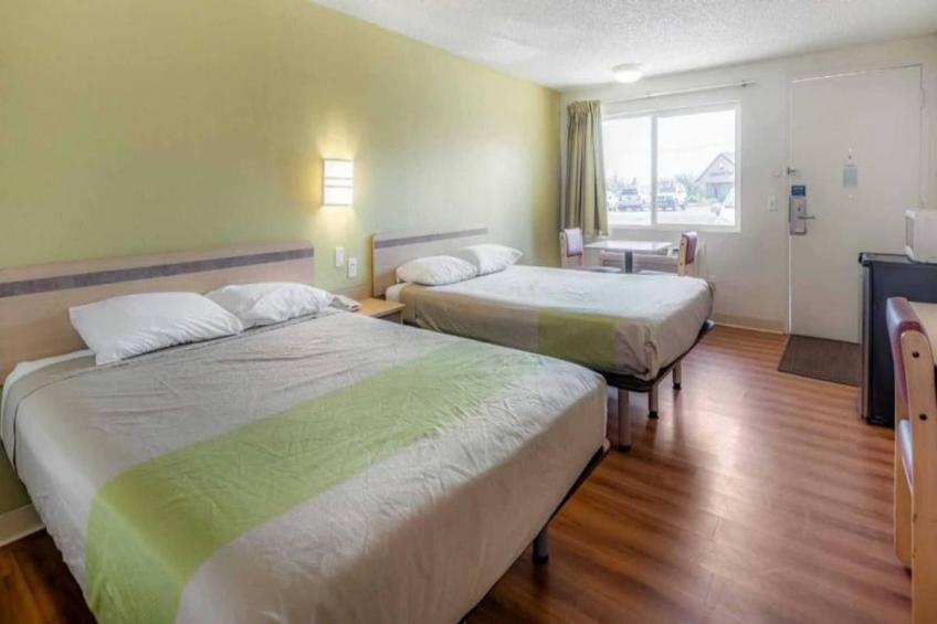 2 Queen Beds  Non-Smoking - foto 11