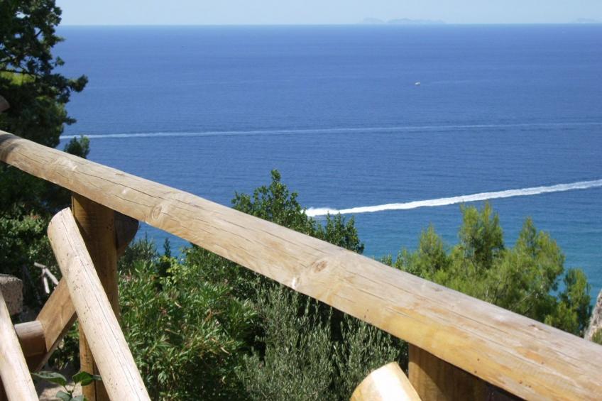 mit Garten, Grill und Terrasse