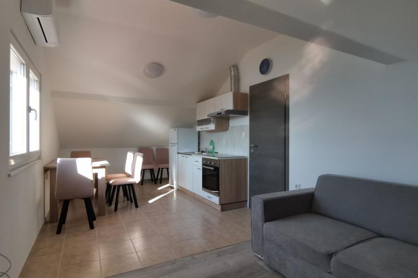 Appartement Porat in Ugljan mit Garten und Terrasse - foto 11