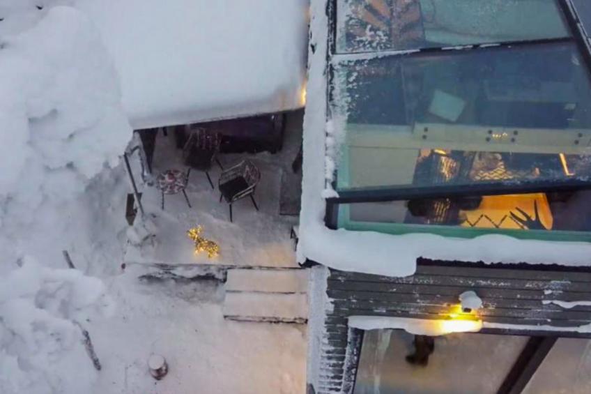 Levi secret igloo ruska 8d - foto 37