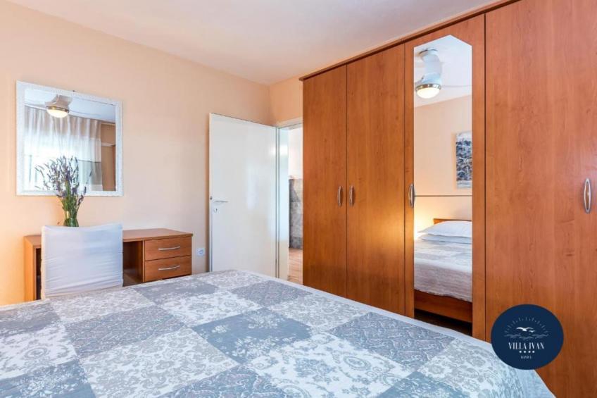 Villa Ivan apartment with balcony and sea view A1 - foto 19