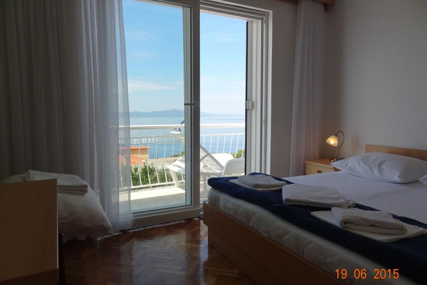 Ruhige Ferienwohnung mit Meerblick