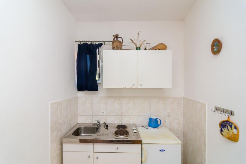 Apartments Rašica Molunat- Standard Studio Apartment with Patio and Side Sea View (Apt 14) - foto 3