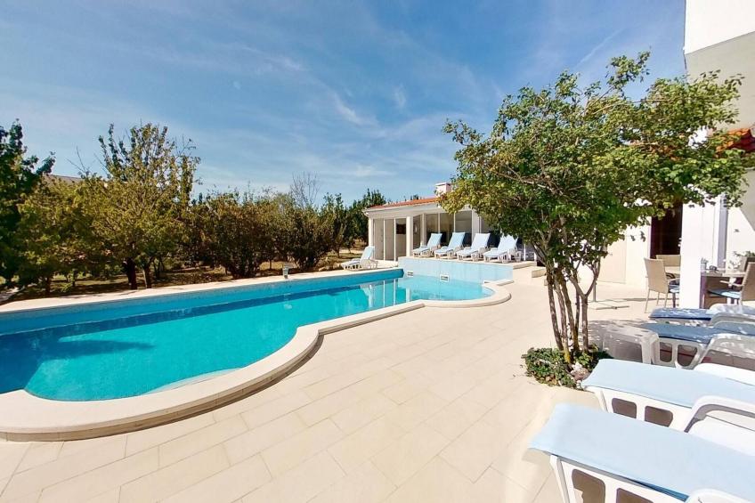 Sport & Spa Villa Neoric - foto 13