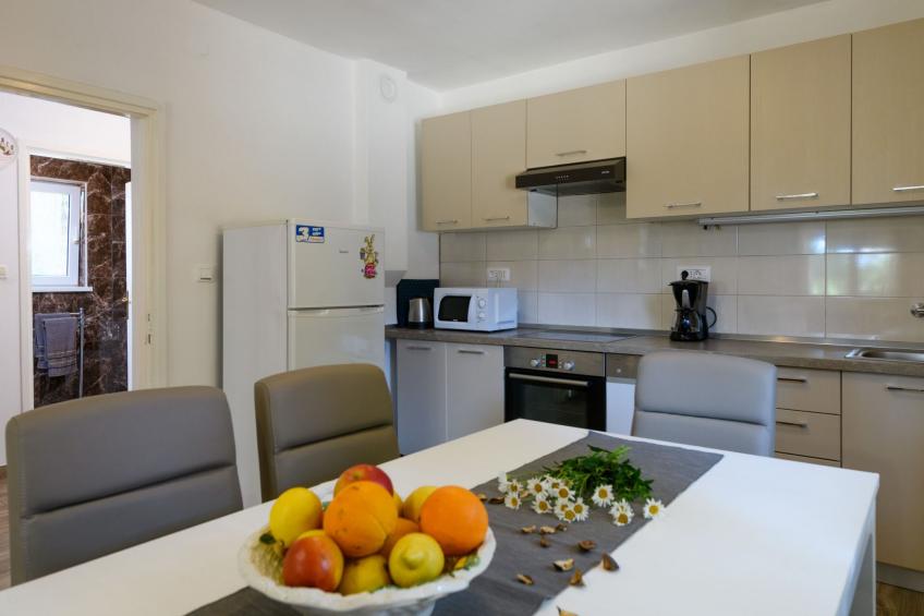 Wunderschönes Ferienhaus in Pomer mit Garten - foto 15