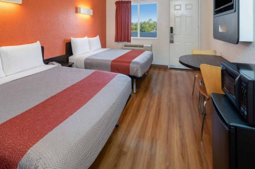 2 Full Beds  Micfridge - foto 6