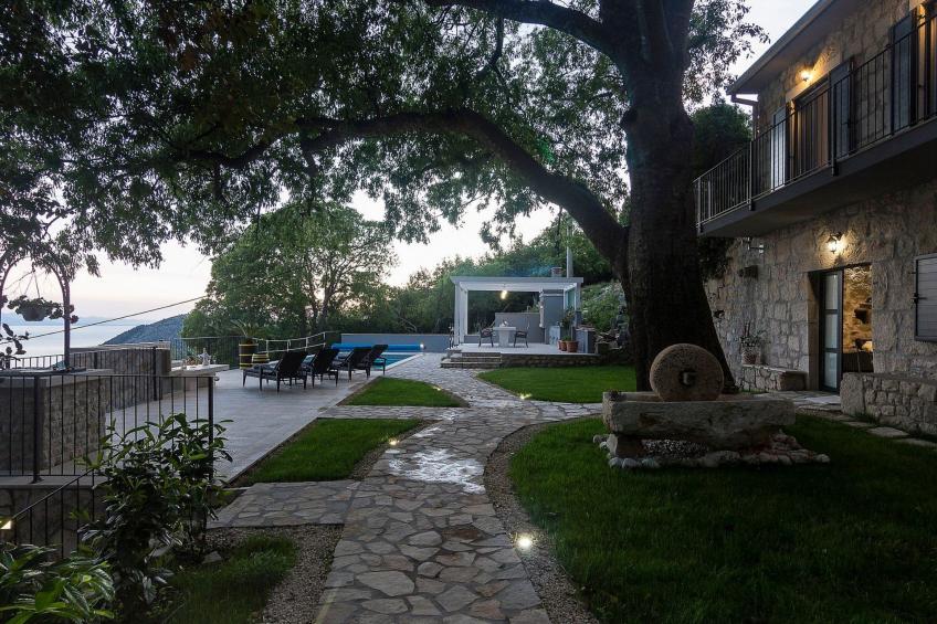 Schönes Steinhaus mit beheiztem Pool, Terrasse mit Meerblicl in ruhige Lage - foto 49