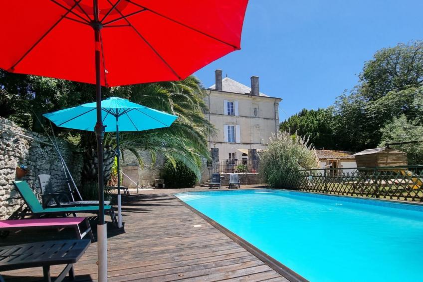 8-Zimmer-Schloss mit Pool und eigenem Park - foto 22