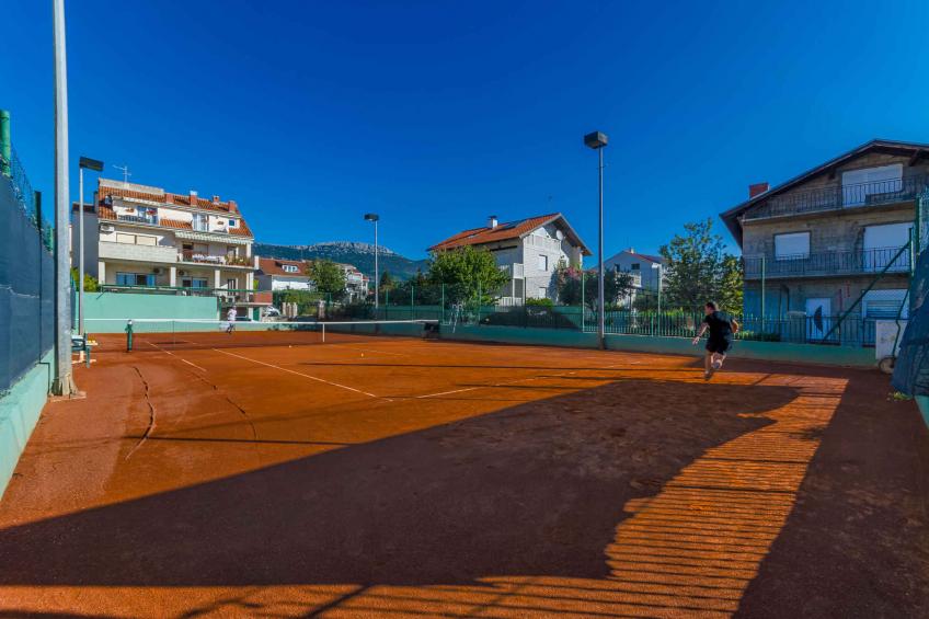 Vakantiewoning Accommodatie met tennisfaciliteiten - VW-XFWTK