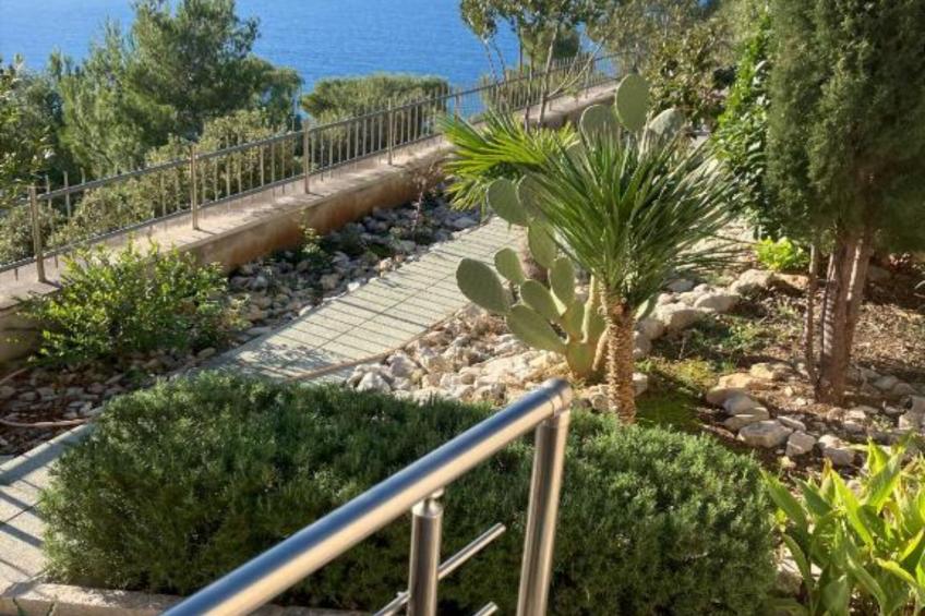 Beachfront Luxury Villa with Private Pool and Stunning Sea Views - foto 31