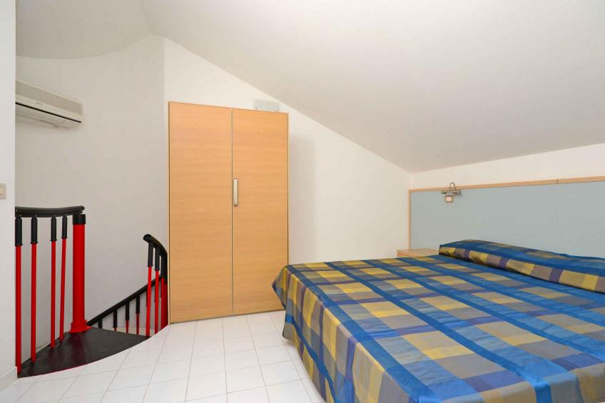 Vakantiewoning met airconditioning, balkon en zwembad - BF-JBMJM - foto 18
