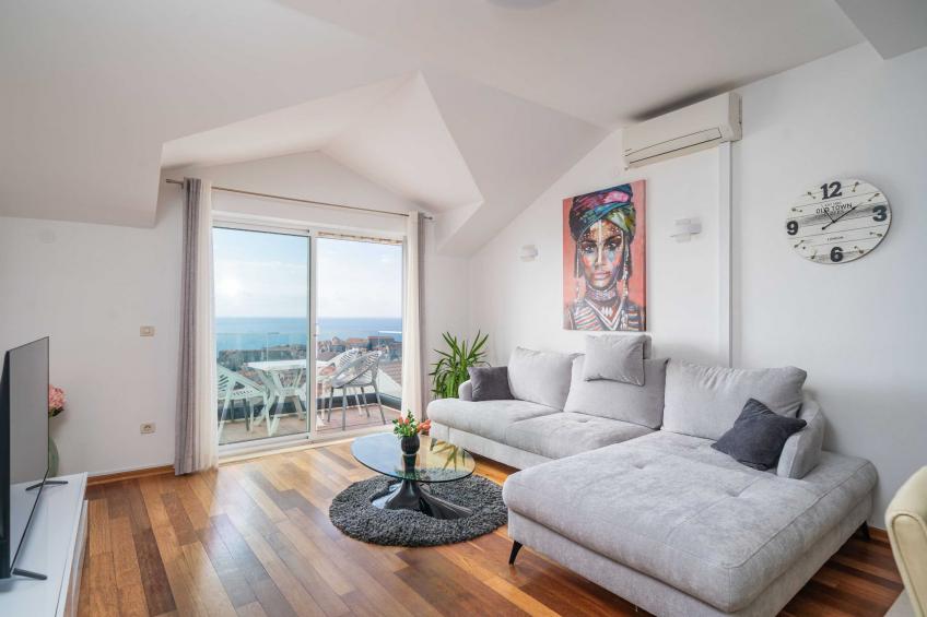 Apartments Isabora - Comfort Three-Bedroom Apartment with Balcony and Sea View (Second Floor) - foto 24