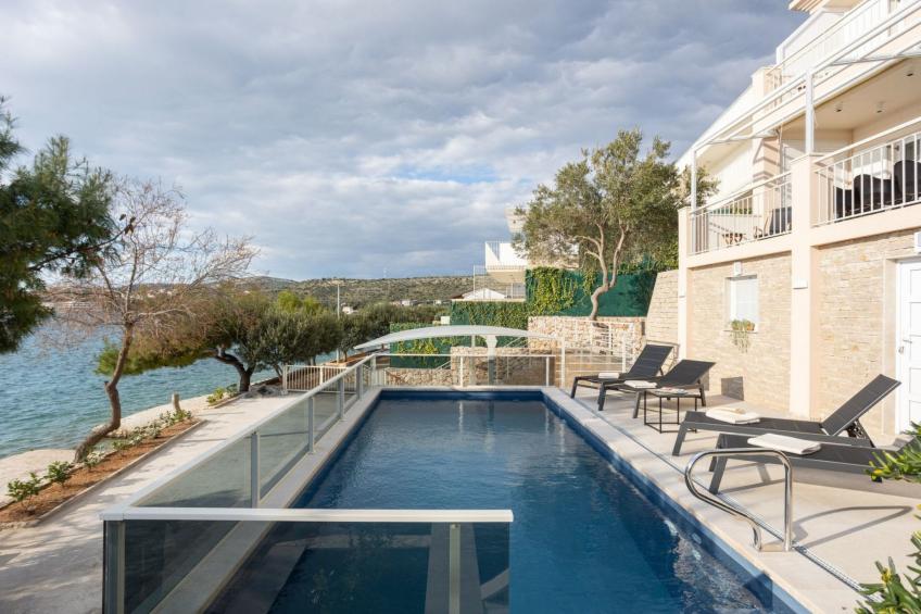 Villa "Villa Branka" direkt am Strand