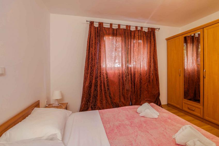 Vakantiewoning in het centrum van Njivice - BF-4XVK6 - foto 12
