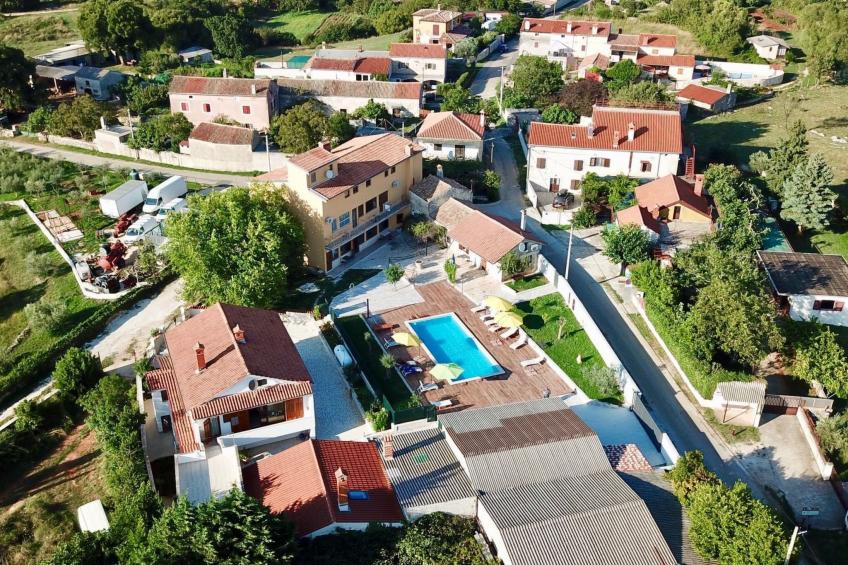 XXL-Ferienhaus "Cokuni" mit privatem Pool - foto 53