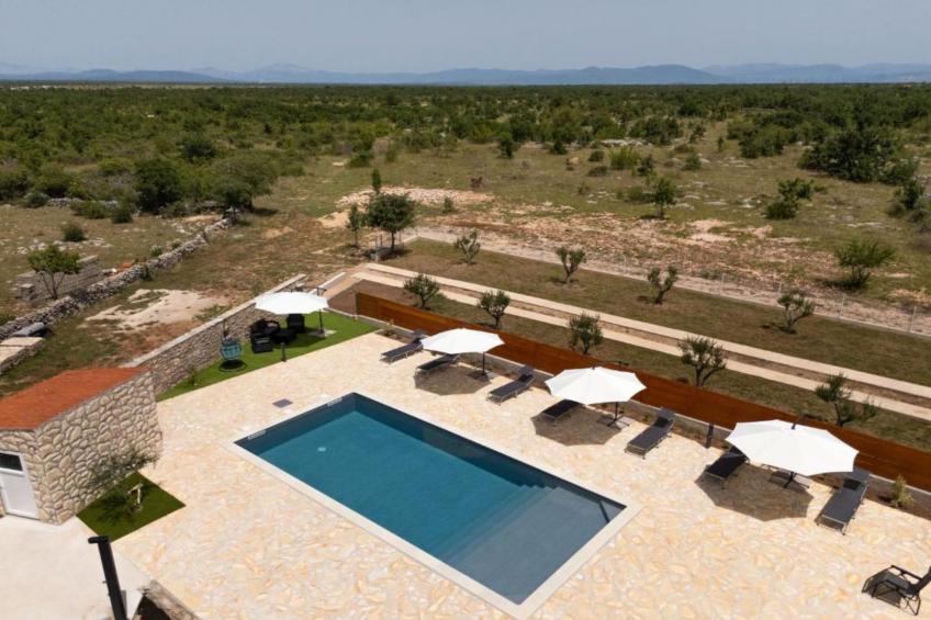 Five Bedroom Villa With Pool - foto 37