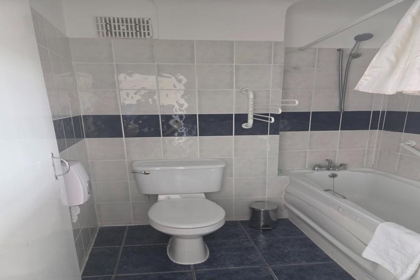 Russel Triple Room - foto 10