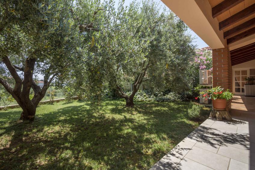 Ferienwohnung mit Klimaanlage, Balkon und Meerblick in Pula - BF-Y29M8 - foto 8