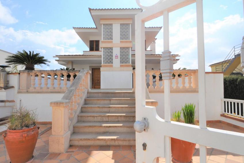 CA NA MALEN Hermosa casa para familias con gran piscina, jardín. - WiFi Gratis - foto 26