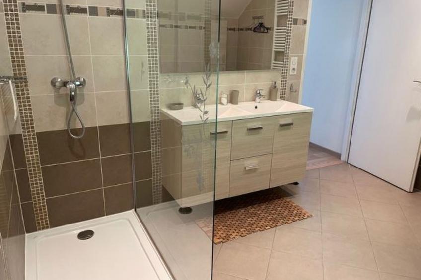 in Aiguebelette-Le-Lac mit Garten, Terrasse und Grill - foto 13