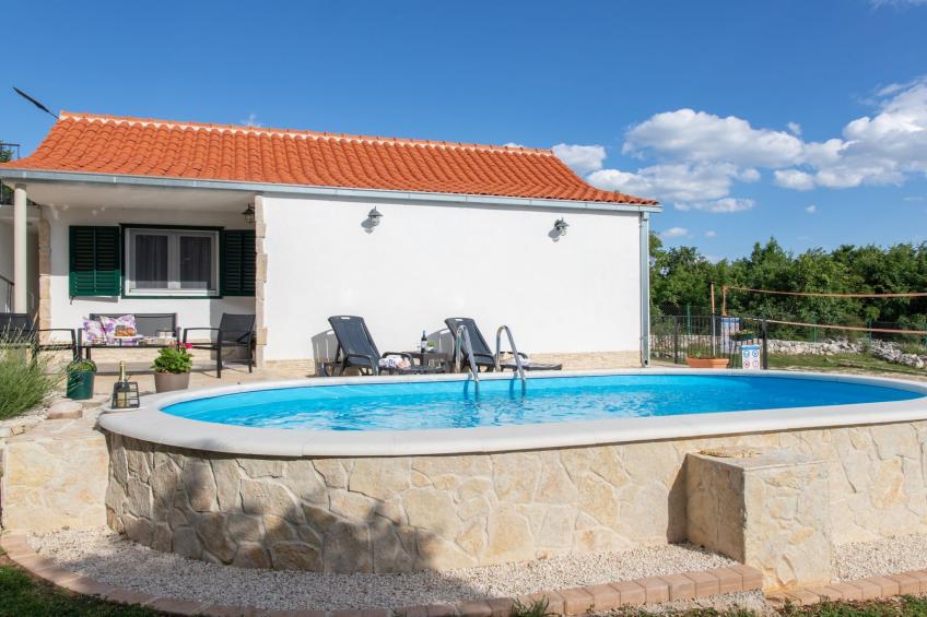 Serene Retreat Holiday Home with Pool - Two Bedroom Holiday Home with Pool - foto 12