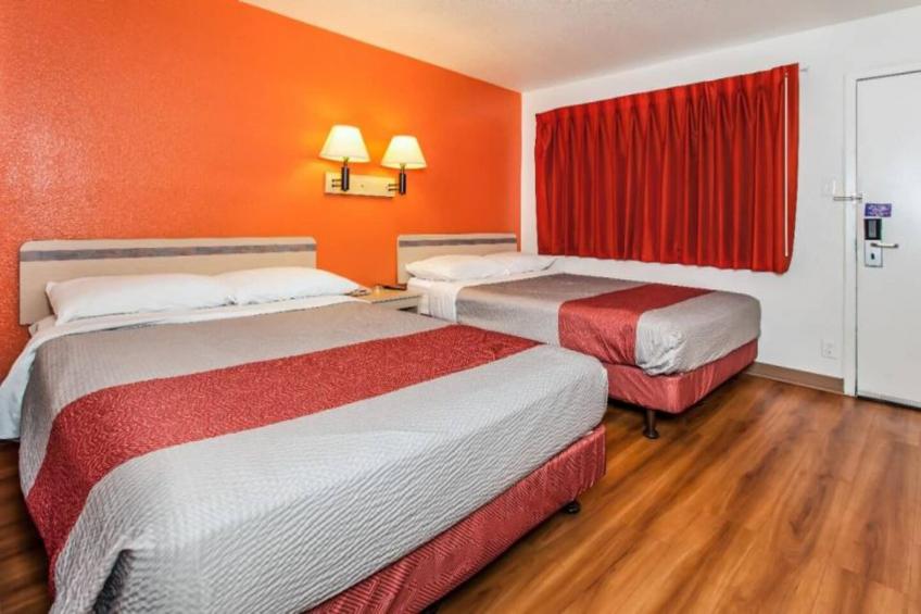 2 Full Beds  Non-Smoking - foto 12