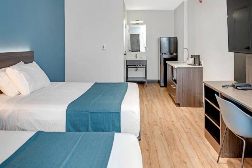2 Full Beds  Non-Smoking Micfridge - foto 14