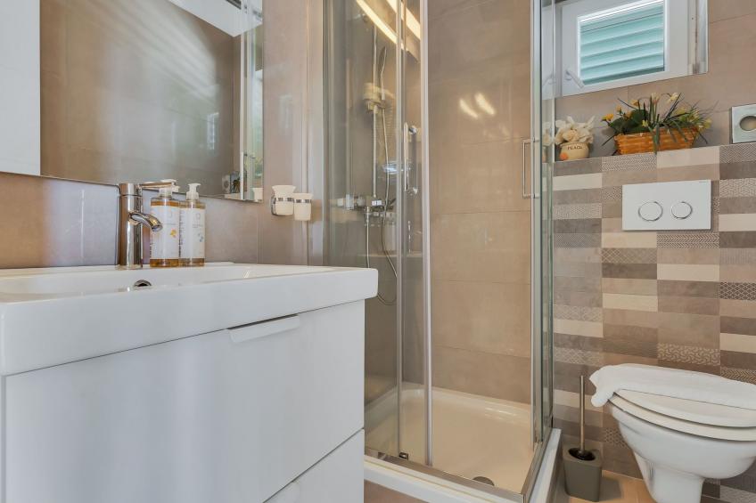 Villa Margitta mit Pool, Tennisplatz und Meerblick - foto 31