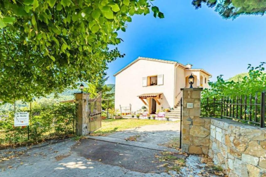 Noelie rez de jardin