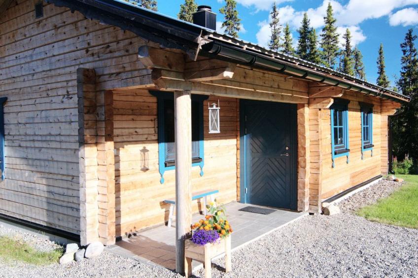 Charmantes modernes Blockhaus mit Kamin