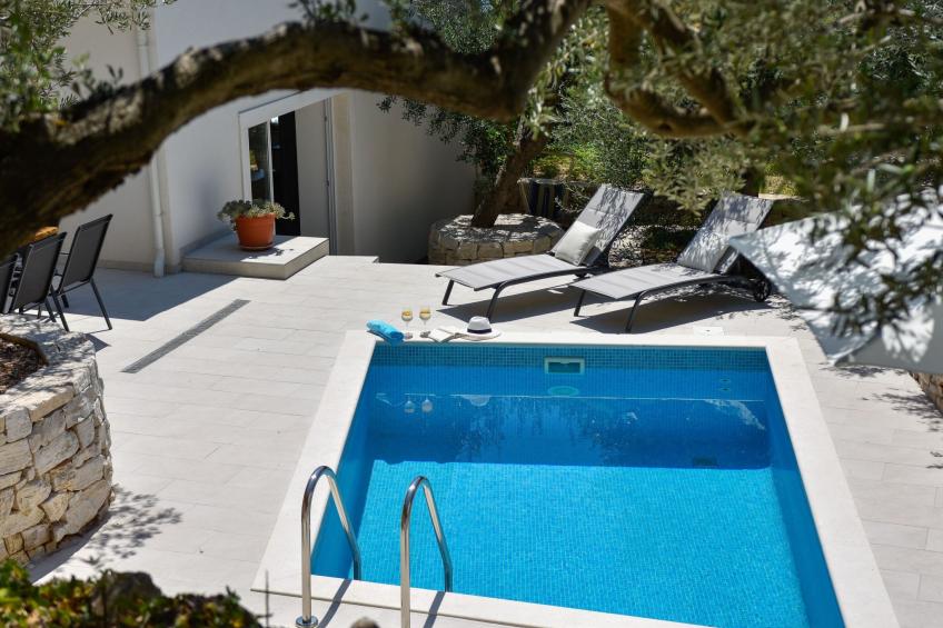 3 Schlafzimmer Villa mit beheiztem Pool und Meerblick - foto 18