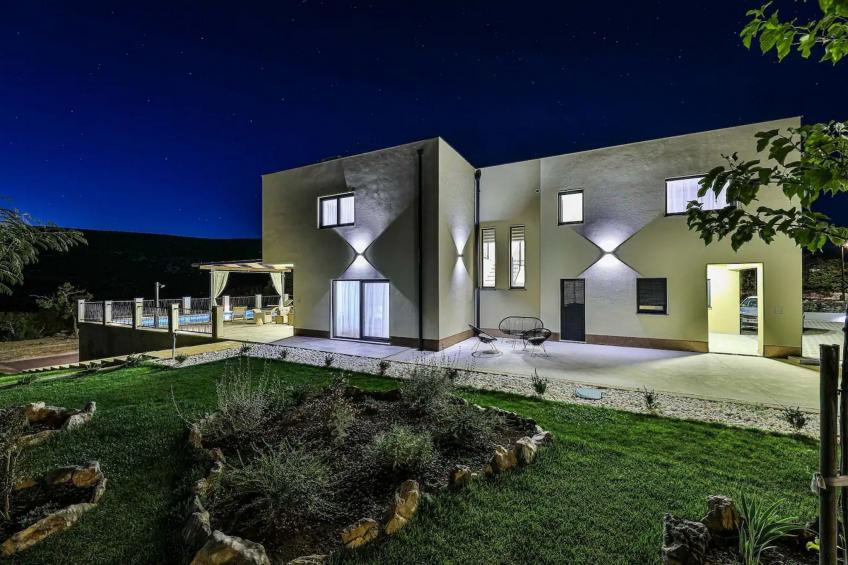 Luxurious Sanctuary Villa Primorski Dolac with Pool - Three Bedroom Villa with Pool - foto 20