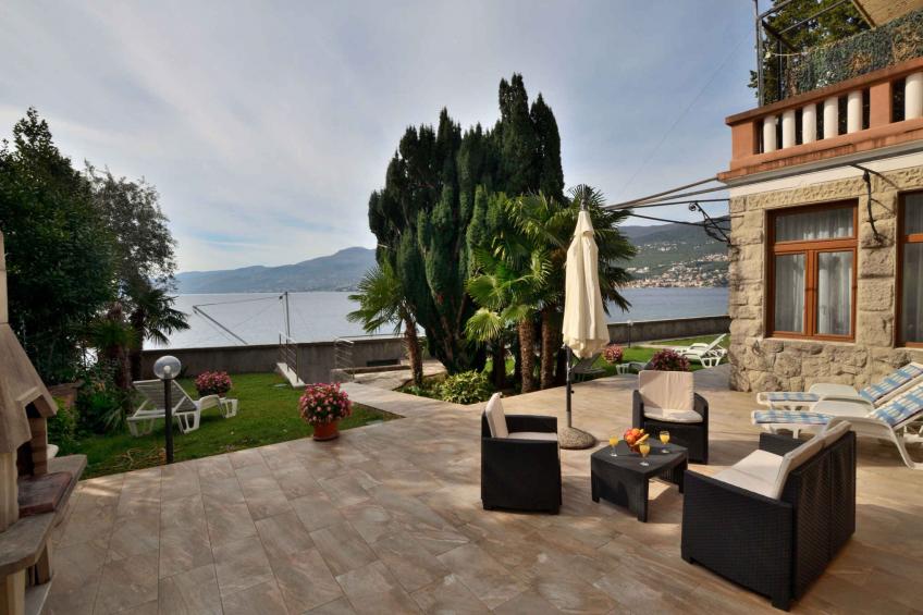 Holiday apartment with terrace and grill, by the sea - BF-48NNR - foto 2