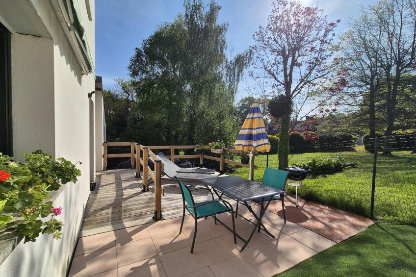 Joli rez-de-jardin avec terrasse sud plage 800 m - foto 2