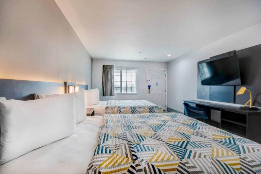 2 Queen Beds  Non-Smoking - foto 12