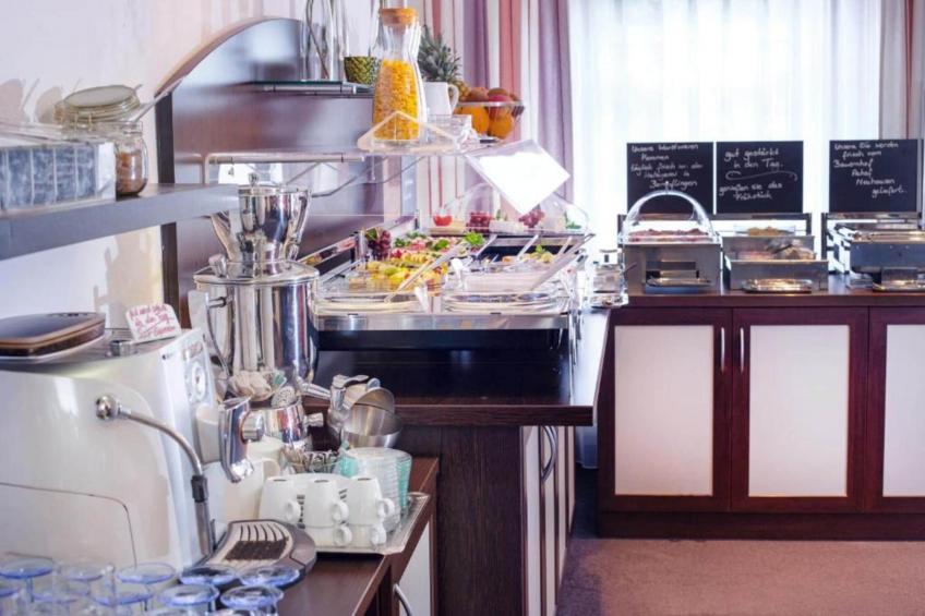 Stuttgart Großbettlingen Hotel by Belvilla Triple Room - foto 9
