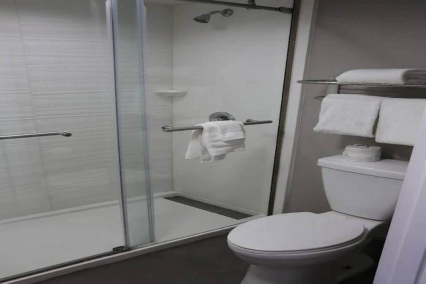 1 King Bed  Non-Smoking Micfridge - foto 19