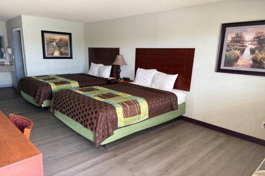 2 Queen Beds Non-Smoking - foto 13