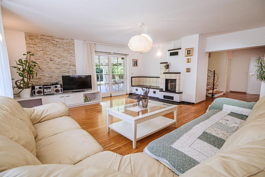 Stunning Rural Holiday Home with Garden and BBQ -  Four Bedroom Holiday Home