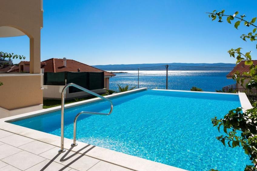 Wohnung in Dugi Rat mit Großer Terrasse - foto 13