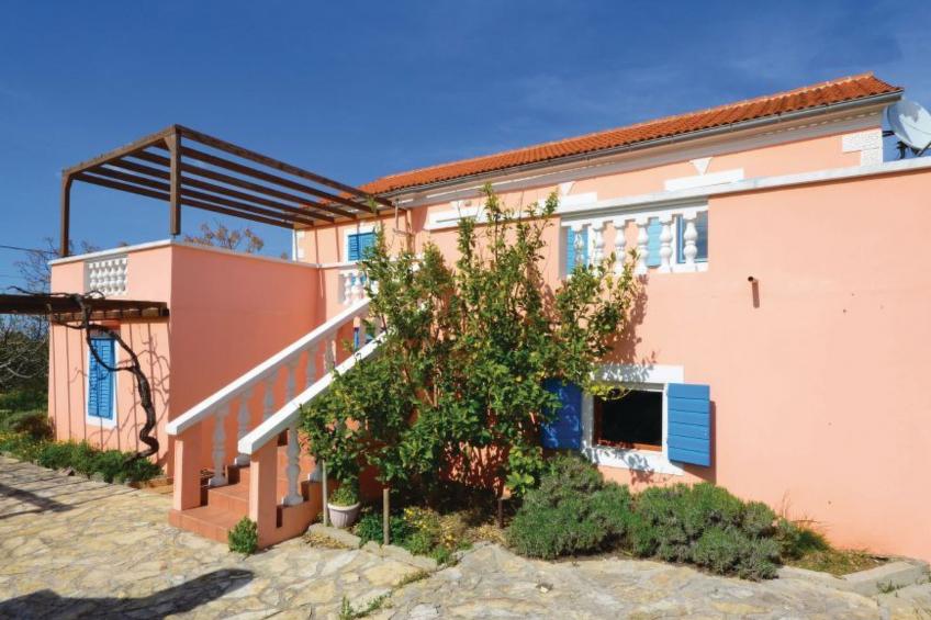 in Dobropoljana mit Freiterrasse